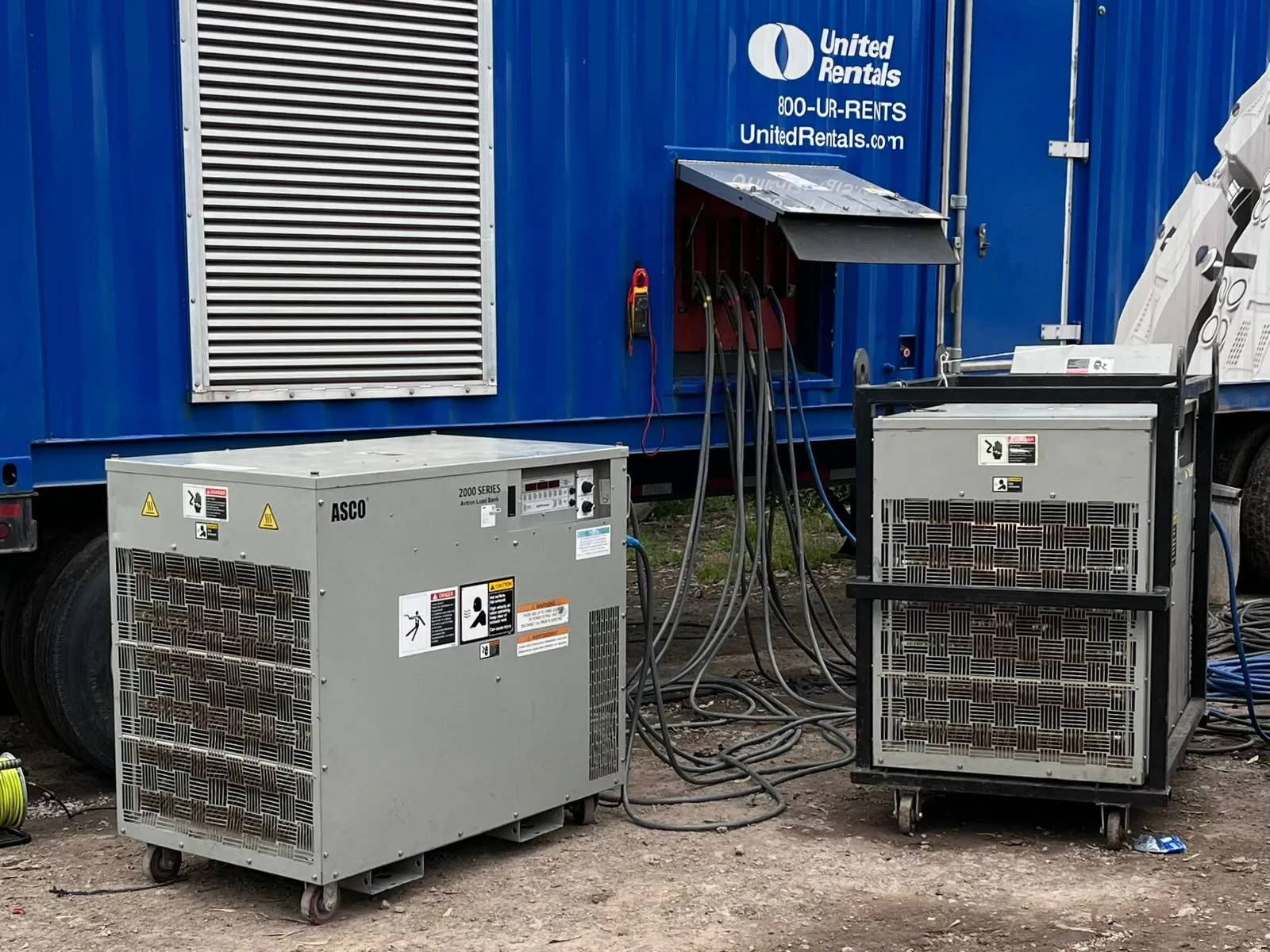 Banco de carga Avtron CA en instalación industrial